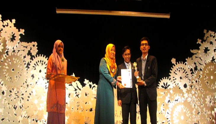 Teliti Rumput Mutiara sebagai Antigenotoksik, Mahasiswa UGM Raih Penghargaan 
