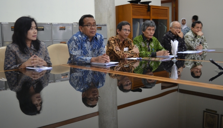 Tujuh Pemikiran ‘Sapta Adicitta’ UGM untuk Joko Widodo