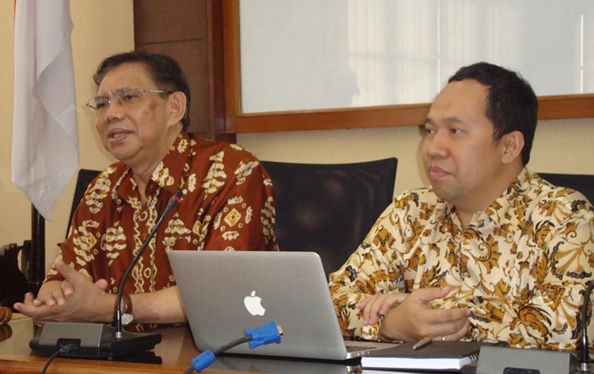MWA Tetapkan Dwikorita Sebagai Rektor UGM 2014-2017