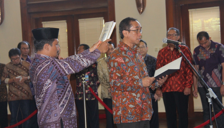 Paripurna Dilantik Jadi Wakil Rektor Kerja Sama dan Alumni UGM