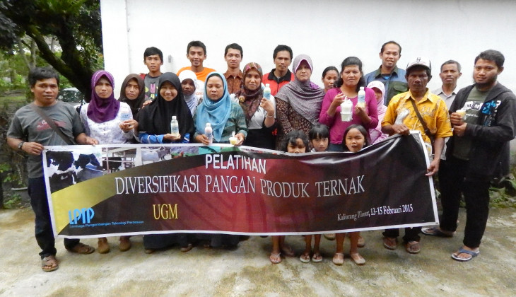 Peternak di Kaliurang Mendapat Pelatihan Pengolahan Susu