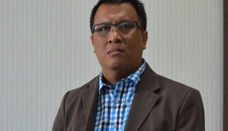 Dosen UNAIR Raih Doktor Usai Teliti Konstruksi Media Dalam Pemberitaan Isu Lingkungan