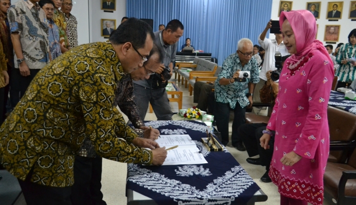 Bangun Tol dan Permukiman Perbatasan, Menteri PUPR Adopsi Teknologi dari UGM