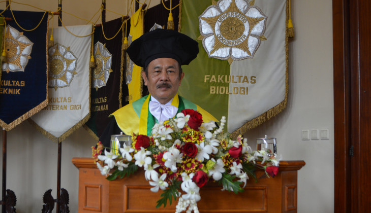 Dekan Fakultas Biologi Dikukuhkan Sebagai Guru Besar