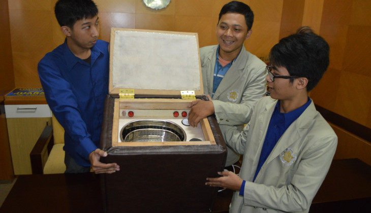 Mahasiswa UGM Kembangkan Teknologi Pengolah Lambah B3 Yang Ramah Lingkungan 