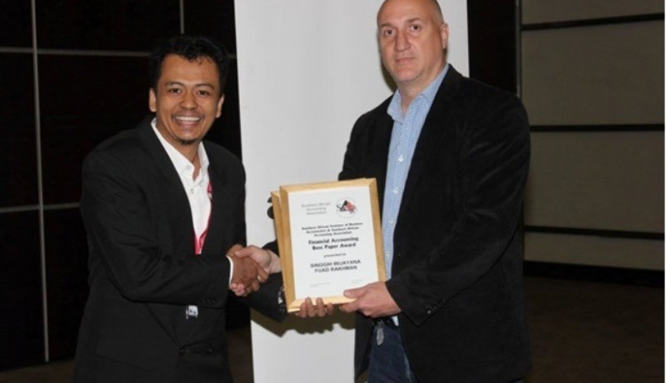 Dosen FEB UGM Raih Best Paper Award di SAAA-IAAER Biennal Conference 2015