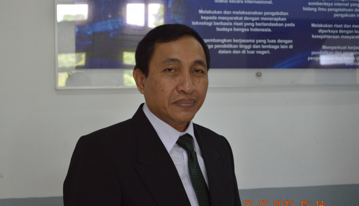 Teliti Komposit Partikulat Pembuatan Mold, Suryo Raih Doktor