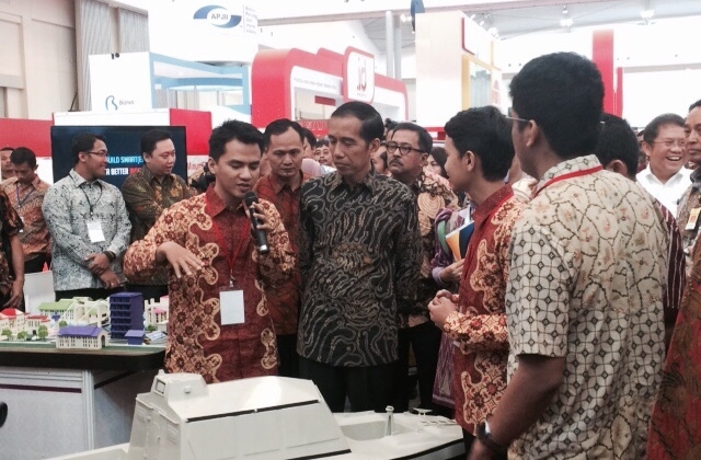 Jokowi Tinjau ‘Drone Laut’ Karya Mahasiswa UGM