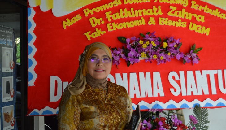 Teliti Perubahan UU Terhadap Investasi, Fathimati Raih Doktor