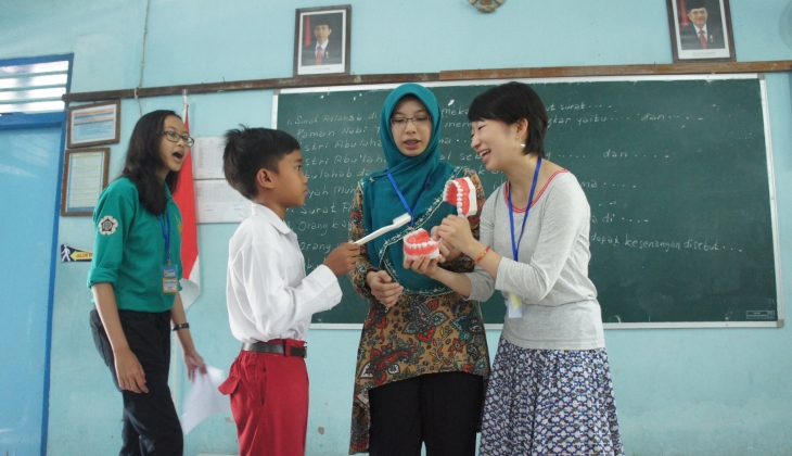     Mahasiswa Jepang dan Malaysia Belajar  Kesehatan Gigi di UGM