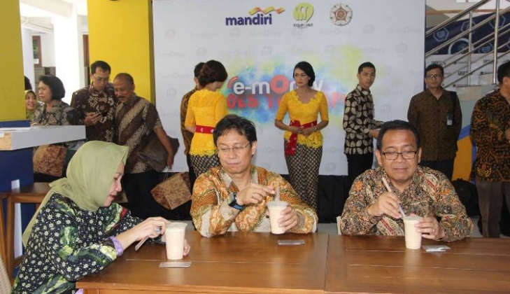 Fisipol UGM-Mandiri Launching Cashless Society Goes to Campus
