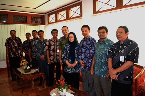 UGM-Kemenristek Inisiasi Komunitas Roket