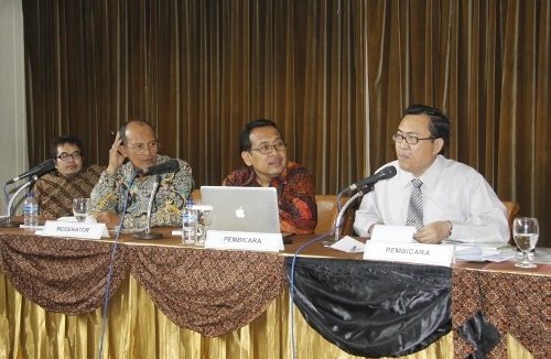 Meneguhkan Kembali Pancasila sebagai Dasar Hidup Bernegara