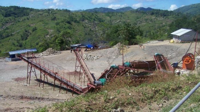 Salah satu lokasi pertambangan mangan (sumber:kupang.tribunnews.com)