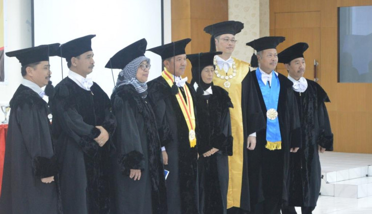 Walikota Palangka Raya Berfoto Bersama Tim Penguji