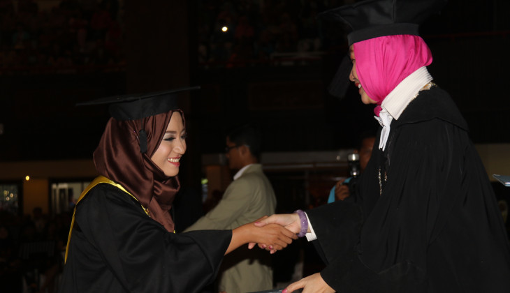 UGM Inaugurates 1,802 Graduates