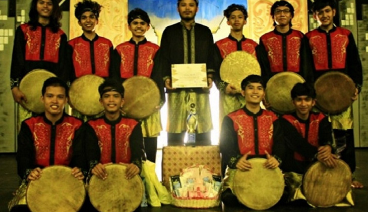 Rampoe UGM Juara 1 National Folklore Festival 2016