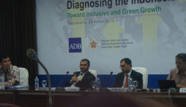 FEB Gelar Diskusi Mendiagnosis Ekonomi Indonesia