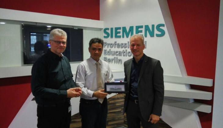 Gandeng Siemens, SV UGM Mengembangkan Dual System