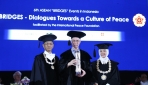 UGM Anugerahkan Gelar Doktor HC Pemenang Nobel Laureates