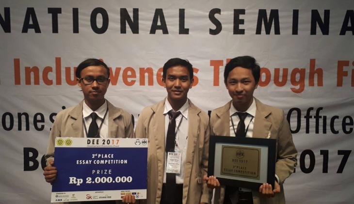 Mahasiswa UGM Raih Dua Gelar Juara dalam Development Economics Event