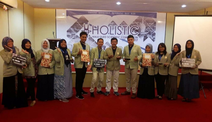 Mahasiswa FK UGM Berjaya di Kompetisi Ilmiah Nasional HOLISTIC 2017