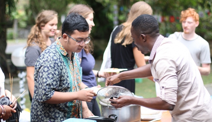 KUI UGM Menyelenggarakan Garden Gathering bagi Mahasiswa Asing