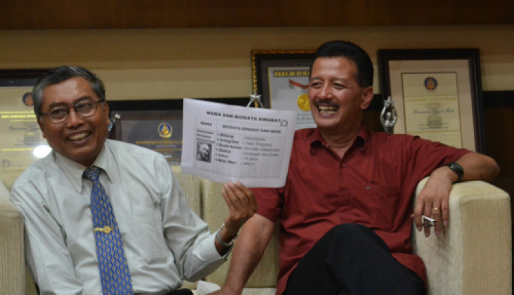 UGM Berikan Gelar Doktor HC kepada Sri Sultan HB X dan Anugerah HB IX Award kepada Goenawan Mohammad