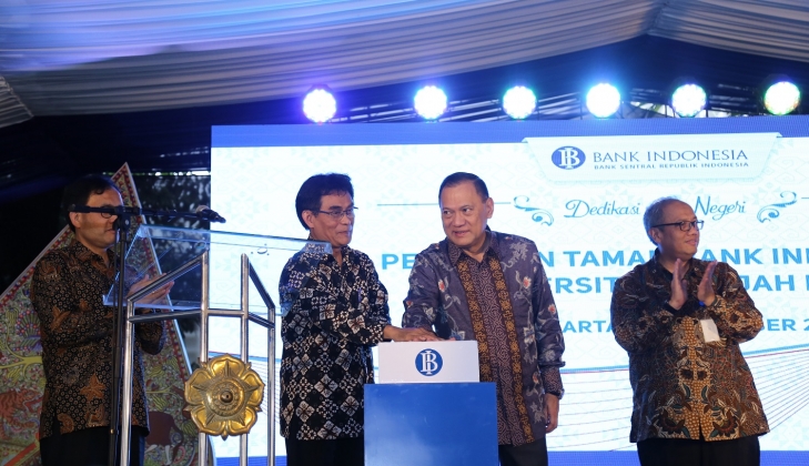 Gubernur BI Resmikan Taman Bank Indonesia di Kampus UGM