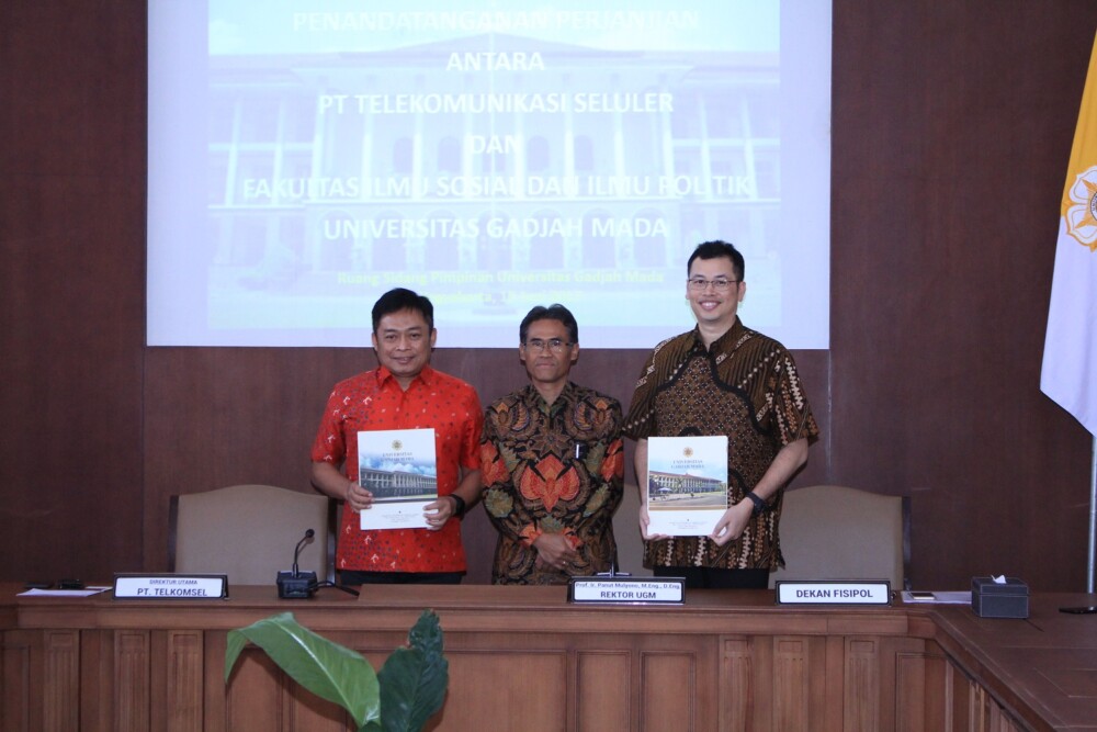 UGM and Telkomsel Collaborate to Develop Digital Library Universitas