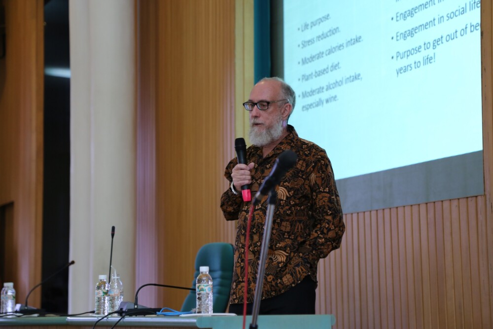 To Promote Healthy Lifestyle on Campus - Universitas Gadjah Mada