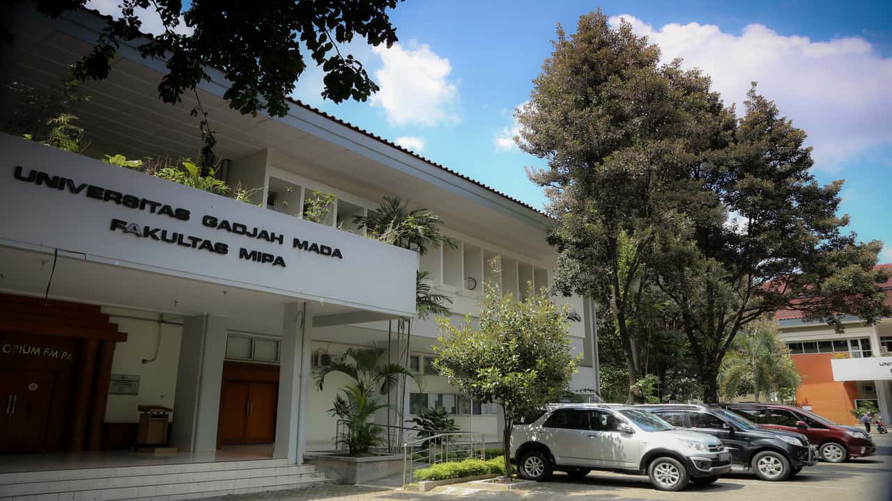 Fakultas Matematika Dan Ilmu Pengetahuan Alam Universitas Gadjah Mada