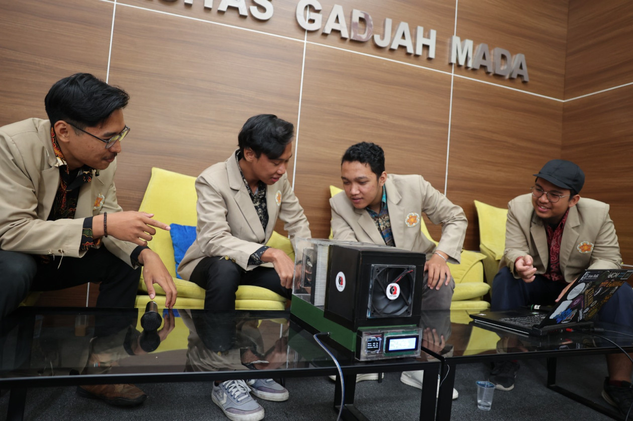 UGM Students Develop Real-Time Carbon Capture Device - Universitas