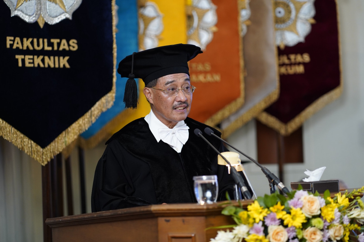 Prof. Bambang Supriyadi Dikukuhkan Sebagai Guru Besar UGM - Universitas ...