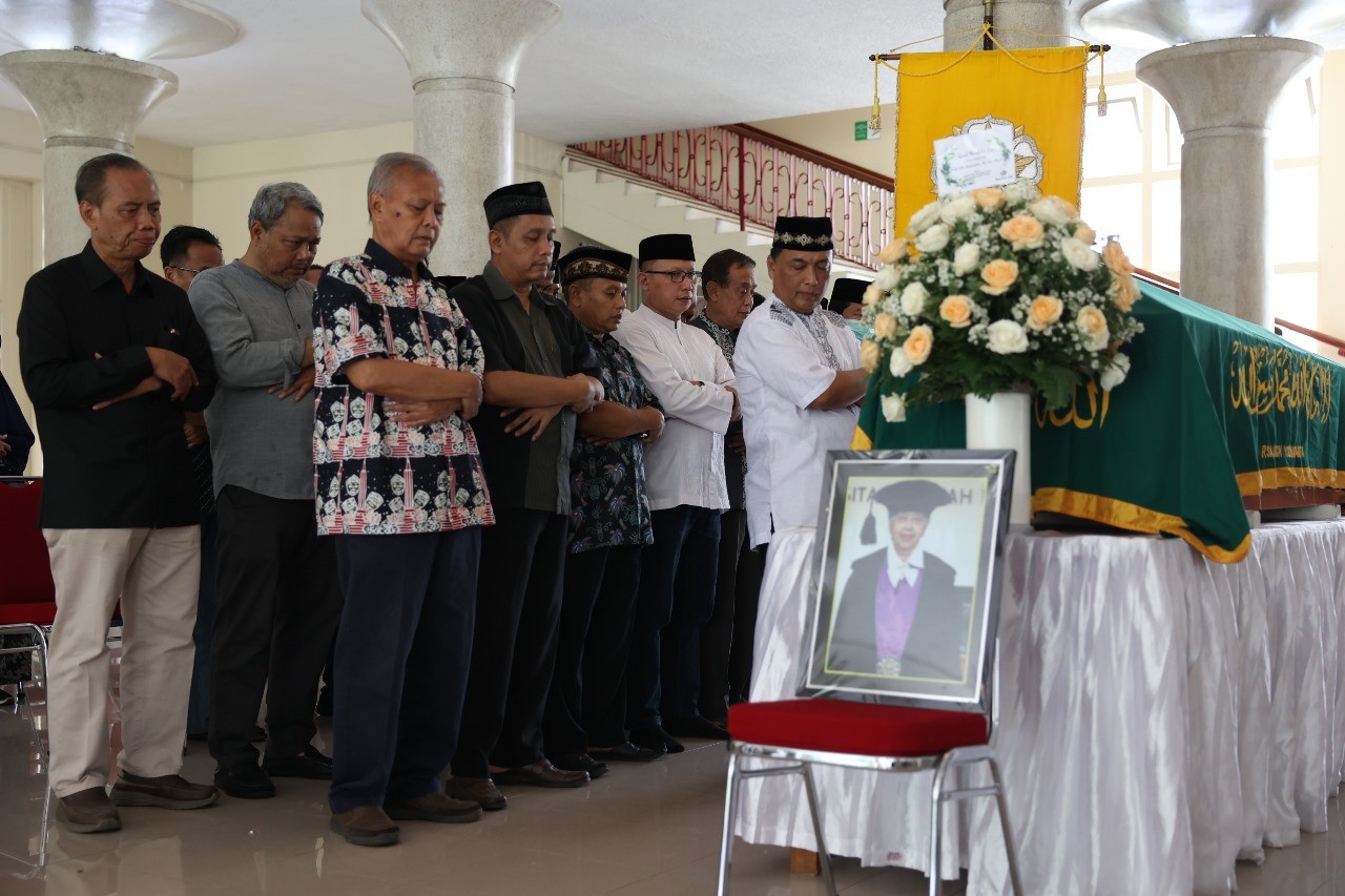 Professor Kurniasih Of Ugm Faculty Of Veterinary Medicine Passes Away 