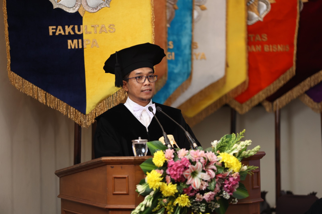 Dosen FMIPA UGM Prof. Edi Suharyadi Dikukuhkan Guru Besar - Universitas ...