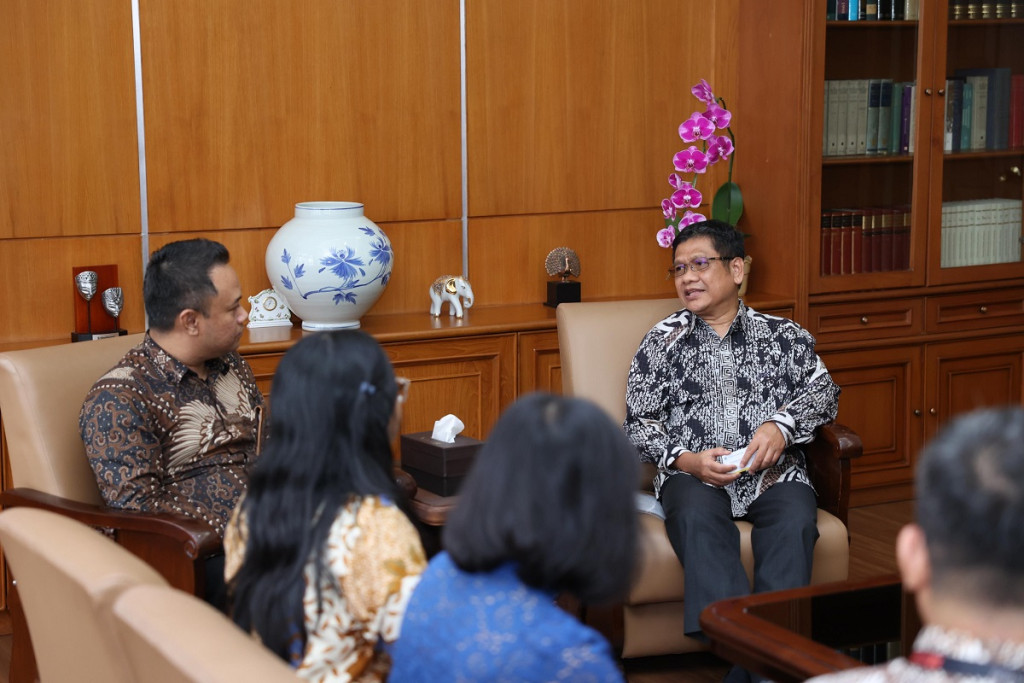 Garuda Indonesia meets UGM