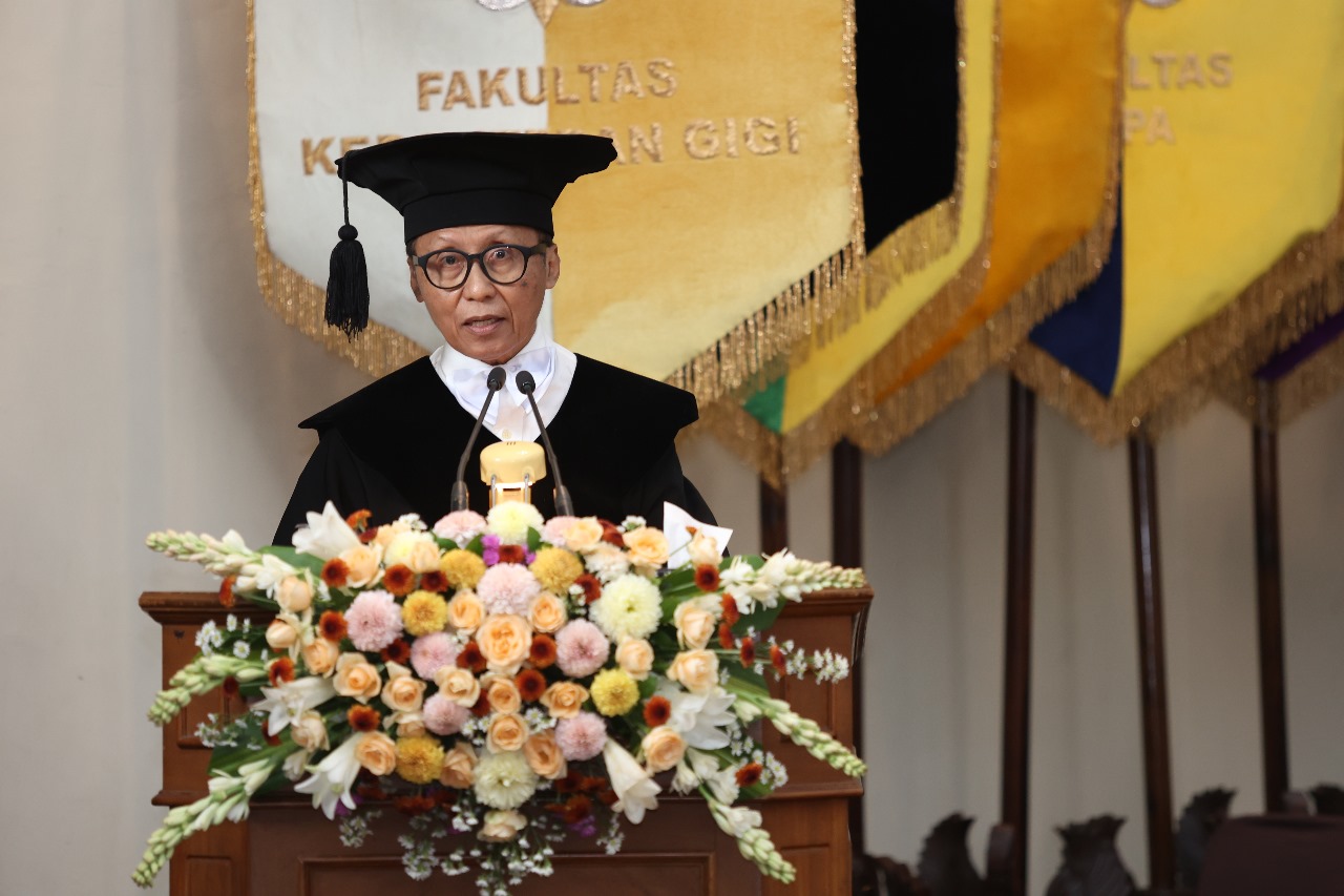 UGM appoints Prof. Rosa Amalia (Epidemiology/Biostatistics) and Prof. Ahmad Syaify (Periodontal Medicine) as new Dentistry Professors, advancing precision dentistry and holistic patient care. 