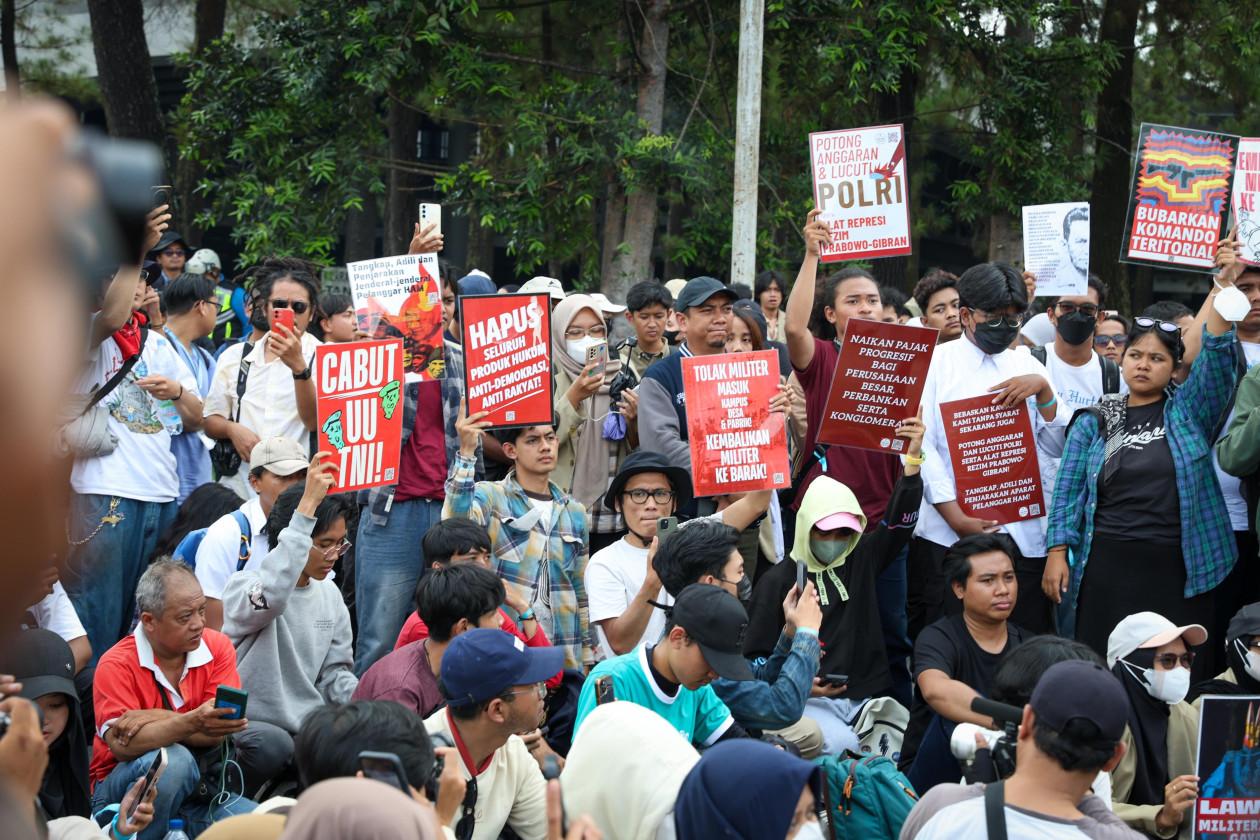 Avoid Violence in Handling Demonstrations