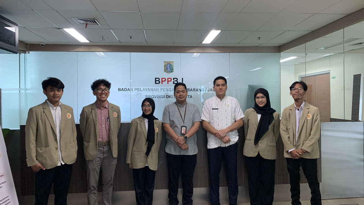 Muhammad Aditya Nugroho Sofyan (Social and Political Sciences), Alfian Husni Mubarok (Vocational College), Martin Andini (Economics and Business), Ratri Dwiyanti (Economics and Business), and Wahyu Fajar Nur Rohim (Law), with Alfath Bagus Panuntun El Nur Indonesia serving as the supervising lecturer.