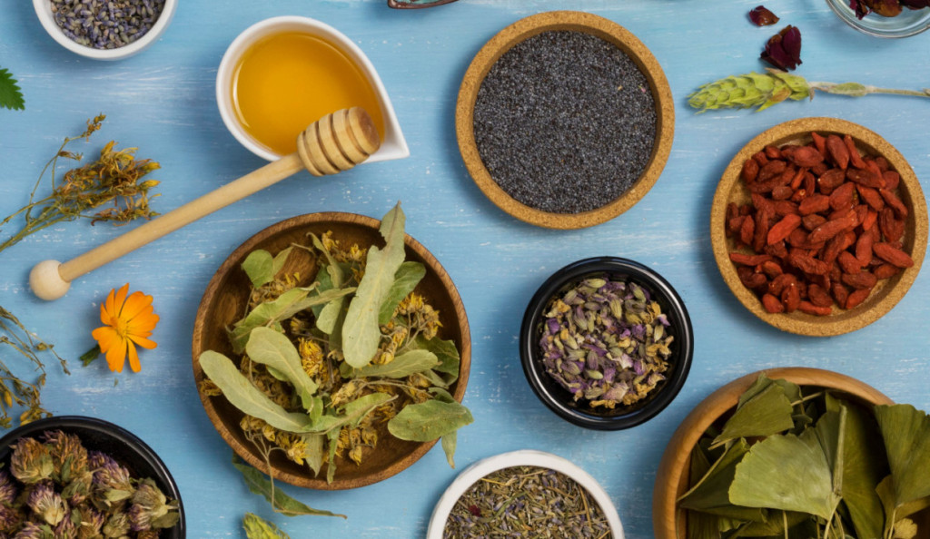 WHO praises Indonesia’s leadership in herbal medicine development, prompting calls for stronger cross-sector support to strengthen the industry.