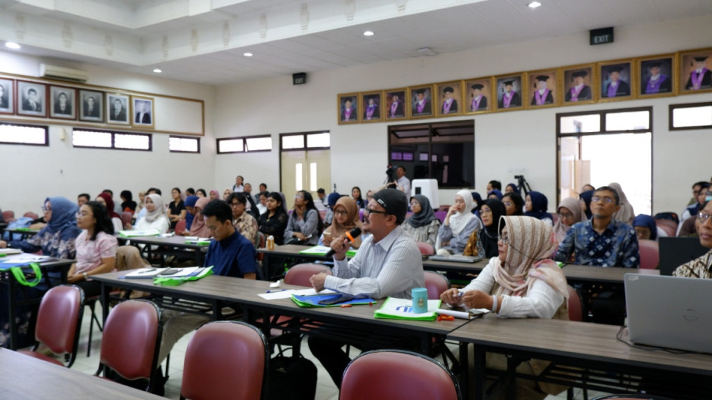 FKH UGM hosts a workshop on stem cells and modern imaging technologies to strengthen national veterinary research and promote non-invasive methods.