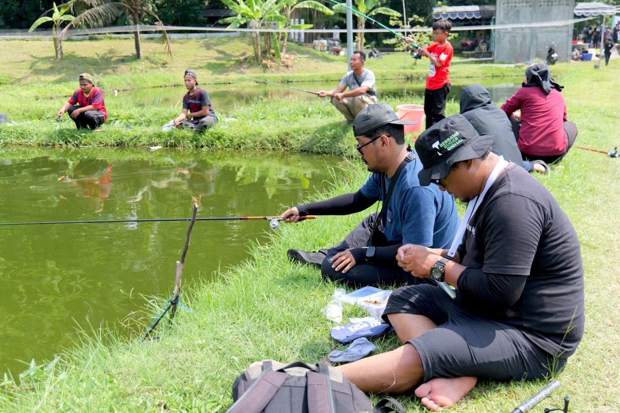 Cheerful Fishing Event at PIAT UGM Pond