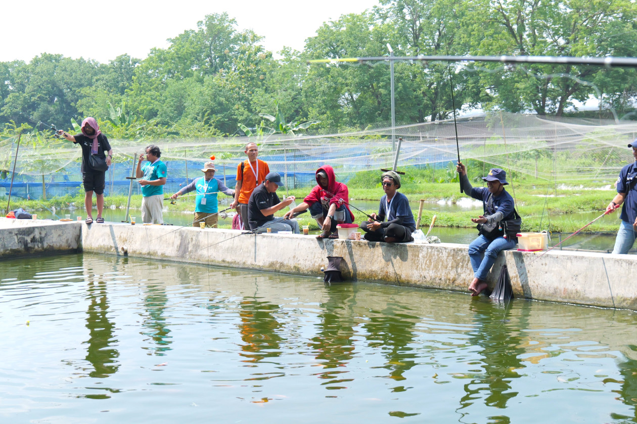 Cheerful Fishing Event at PIAT UGM Pond