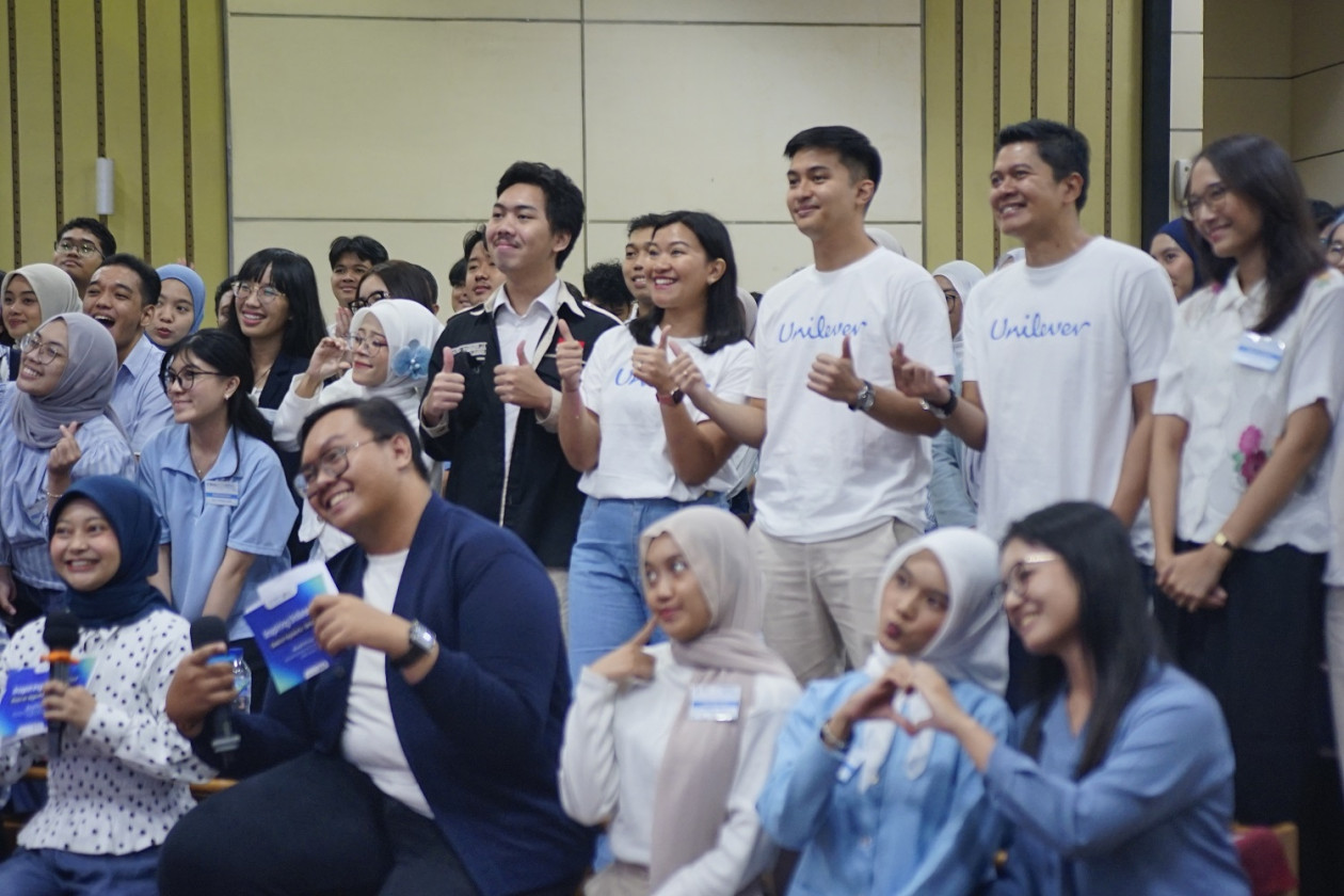Unilever Indonesia leaders highlight adaptability, cross-functional collaboration, and learning from failure as essential skills for young professionals.
