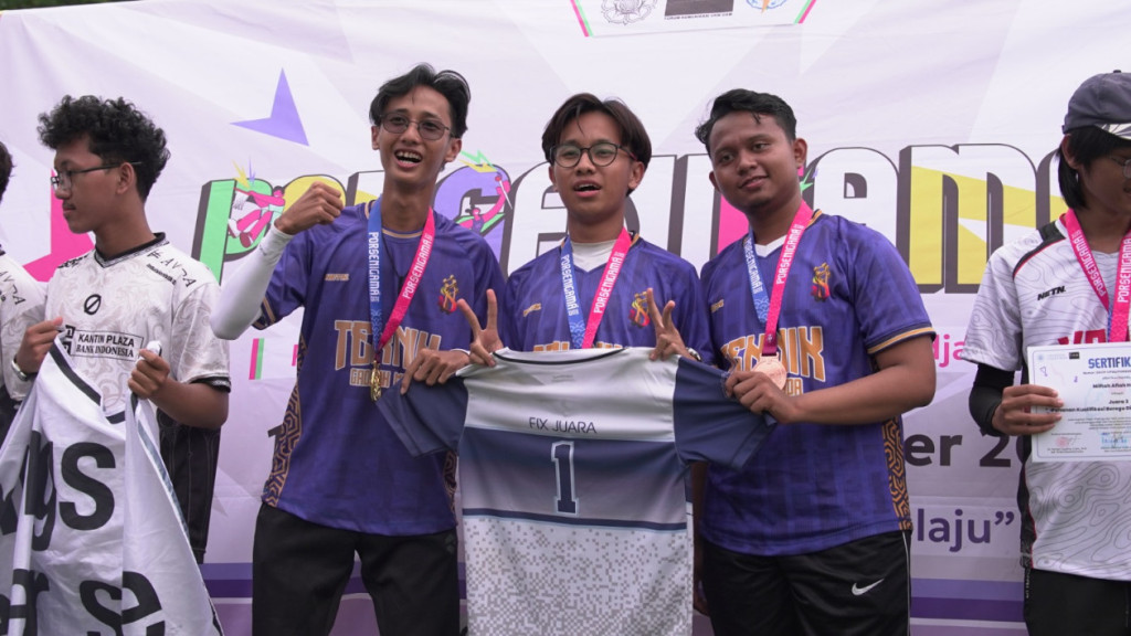 FT UGM claims overall victory in the Porsenigama 2025 archery competition, securing three gold medals across four contested categories.