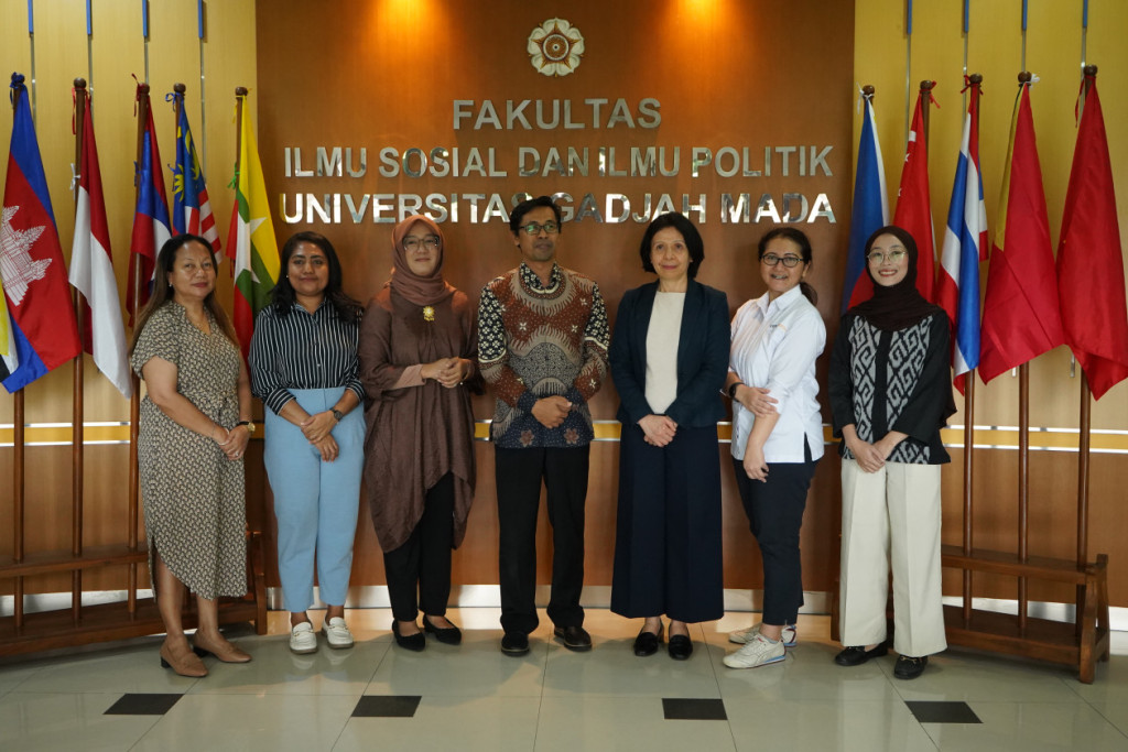 Timor-Leste’s Ambassador to ASEAN shares her country’s long diplomatic journey toward joining ASEAN at an Ambassadorial Lecture at UGM.
