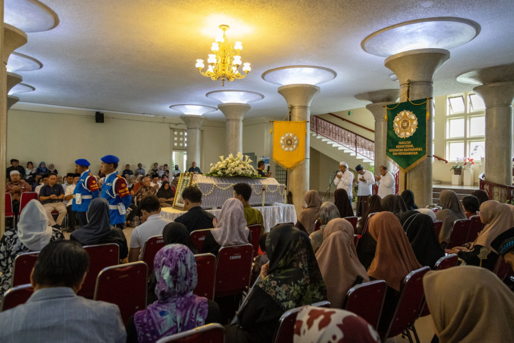 Universitas Gadjah Mada mourns the passing of Professor Harsono, a distinguished neurologist and dedicated educator at FK-KMK UGM.