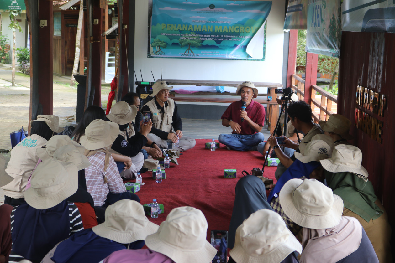 UGM’s Environmental Studies Center rehabilitates mangroves in Patikang Village, Pandeglang, to boost marine biodiversity, disaster mitigation, and ecotourism.