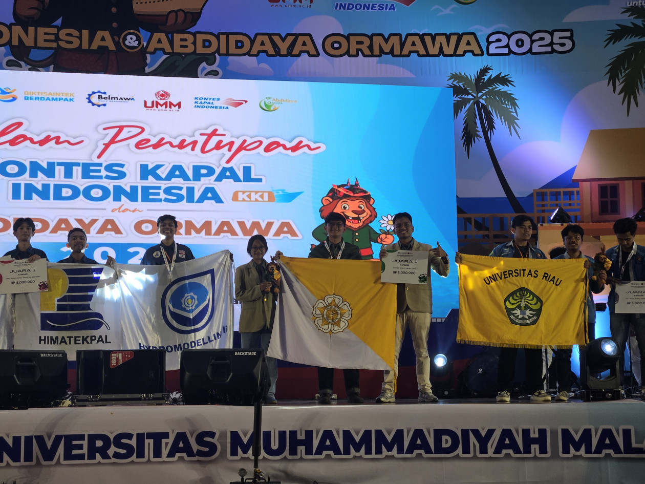 UGM’s Gamantaray team wins first place in the Electric Remote Control category at the 2025 Indonesia Ship Contest with Gamanave.